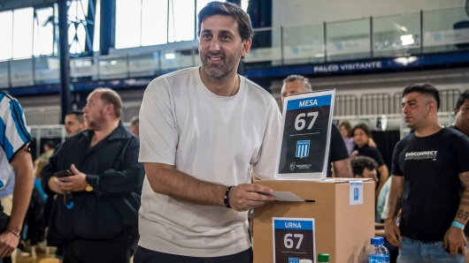 Diego Milito es el nuevo presidente de Racing Club. Se impuso en las elecciones ante la fórmula oficialista Devia-Blanco con el 60,08%.