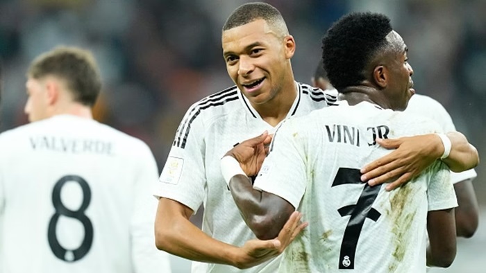 M'bappé abrió em marcador y Vini Jr. lo sentenció.