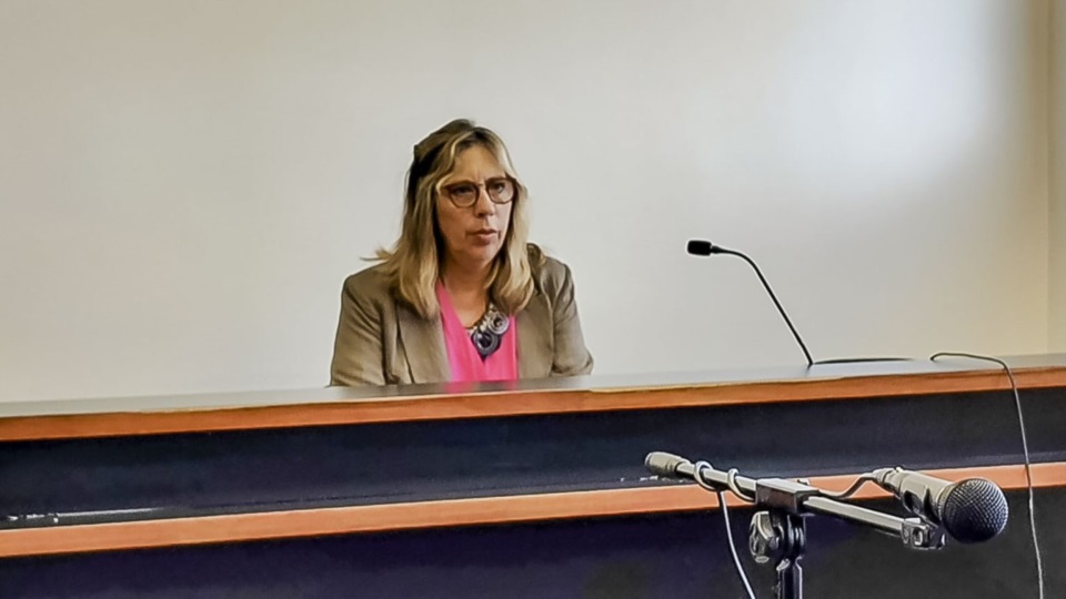 La jueza Maria Tolomei presidió la audiencia.