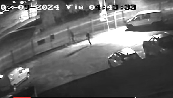 Una imagen del golpe comando a la concesionaria en Madryn.