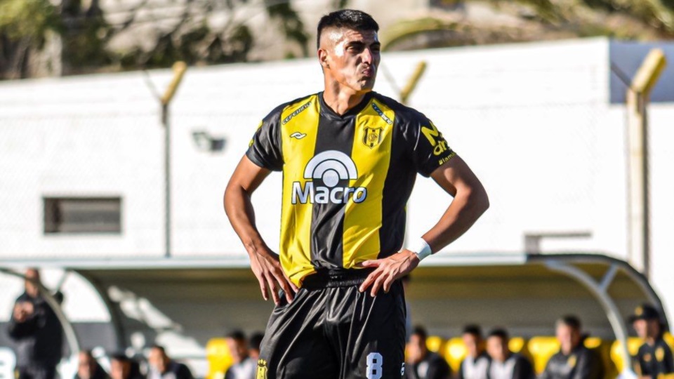 Mauro Peinipil, puso el gancho por una temporada más. Foto: Prensa Madryn.
