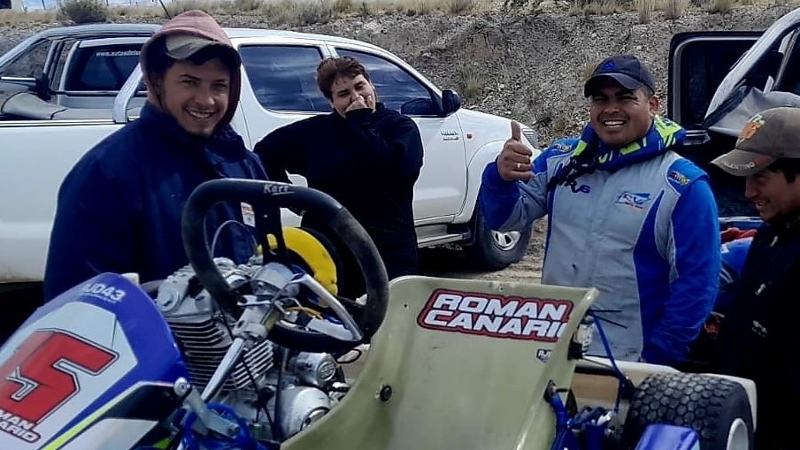 Román Canario y su equipo.