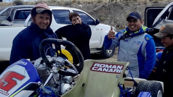 Román Canario y su equipo.
