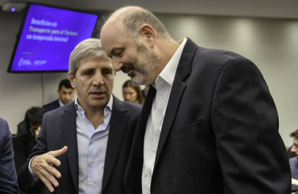 Caputo y Sturzenegger ya fracasaron con Macri. ¿Por qué ahora sería distinto?