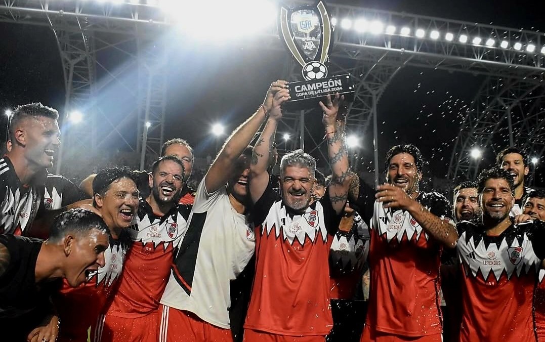 River Senior Se Qued Con La Copa De La Liga Y Conquist Su Tercer