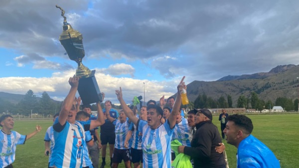 Pleno festejo de los albicelestes.