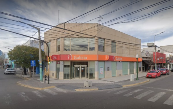 Banco de Galicia de Trelew, sancionado.