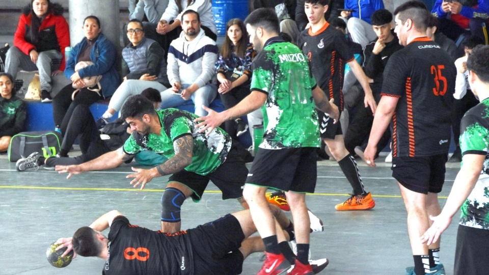 Cumehue le volvió a ganar una final a Muzio. (Foto archivo).