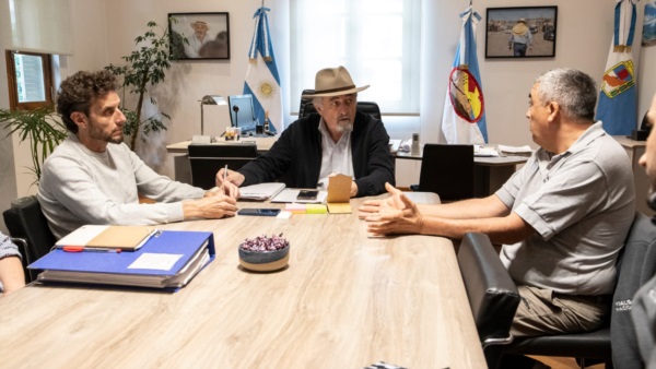 Othar Macharashvili recibió a autoridades y técnicos de Vialidad Nacional.