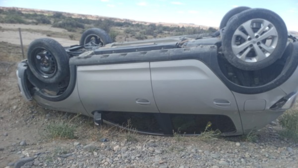 La Renault Sandero sufrió daños materiales de consideración.