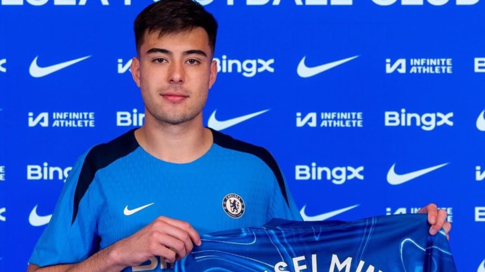Anselmino estaría viajando a Inglaterra el próximo 3 de enero.
