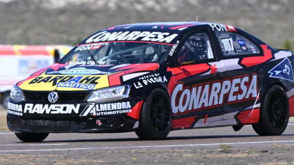 Lucas Valle con el Vento en el autódromo Mar y Valle. (Foto: Daniel Feldman/Jornada).
