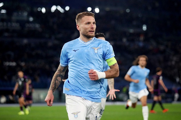 Ciro Inmobile le dio la victoria a Lazio. Otro duro golpe para el Bayern.