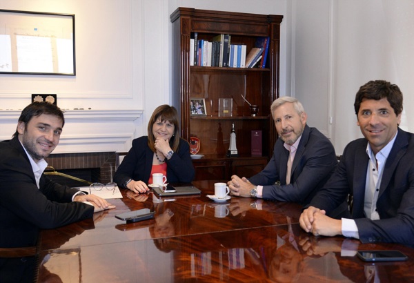 Nacho Torres, Patricia Bullrich y Rogelio Frigerio el miércoles pasado, junto al secretario de Artiulación Federal, Sebastián García de Luca.