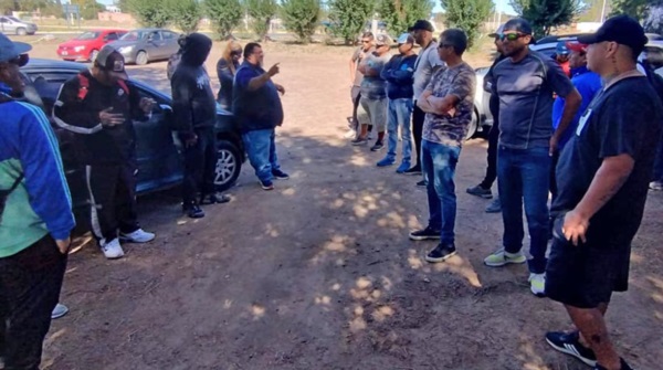 Los marineros dialogaron con los representantes gremiales.