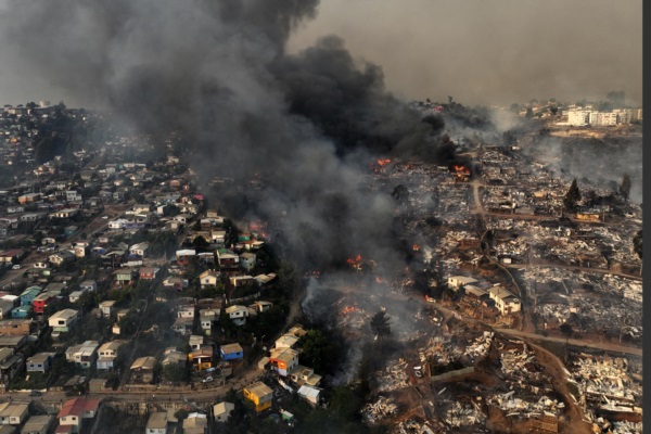 El subsecretario del Interior de Chile, Manuel Monsalve, confirmó que son 51 las personas fallecidas, producto de los incendios.