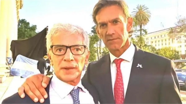 Mariano junto a su hermano Matías Cúneo Libarona, el que sí defendió al narco..