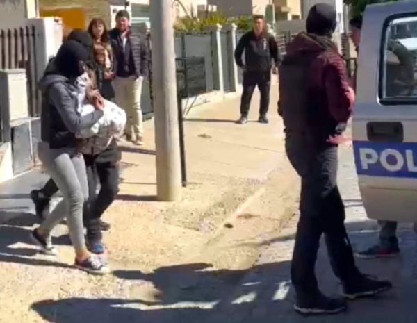 Atrapados. Una pareja de delincuentes participó en un raid delictivo.