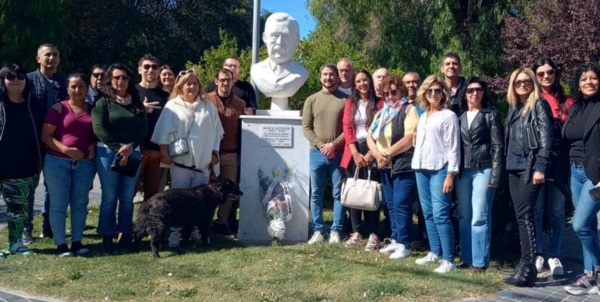 “Batallas morales”. El intendente destacó la figura de Alfonsín y lo recordó con la dirigencia de Trelew.