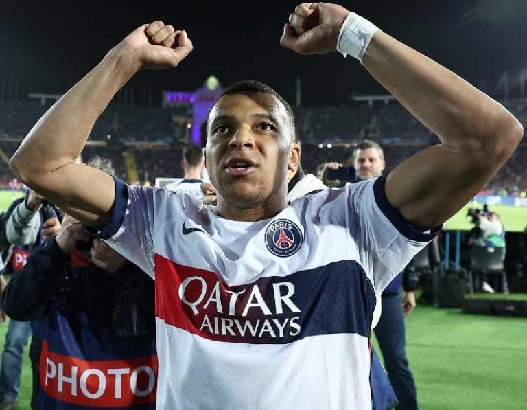 M'bappé anotó dos goles en la remontada del elenco parisino.