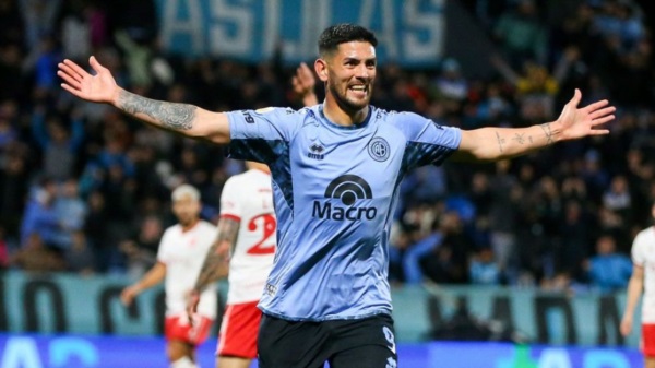 El delantero Lucas Passerini, surgido en el Deportivo Tecka, es la carta de gol del Pirata.
