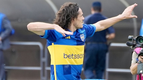El uruguayo Cavani se destapó y marcó en la victoria ante el Millonario.