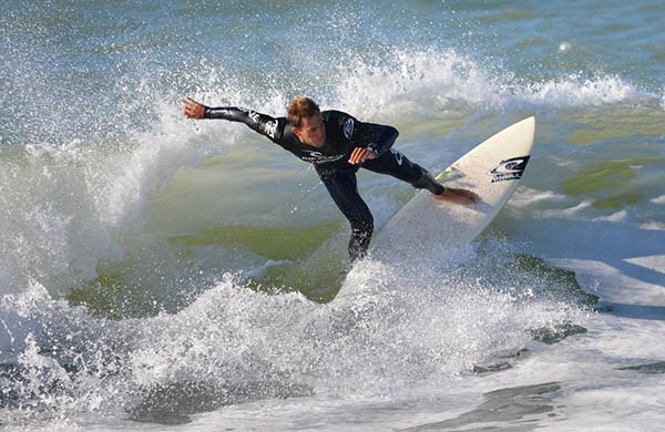 El surf, destacado por los concejales y los diputados. 