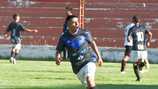 Roca busca su primer triunfo esta tarde ante Ever Ready, (Foto: Archivo Jornada).