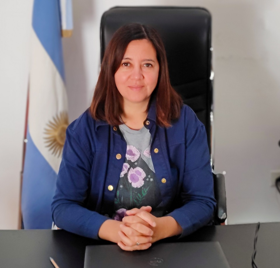 Estatales piden respuestas a la secretaria de Bosques, Cecilia Gajardo.
