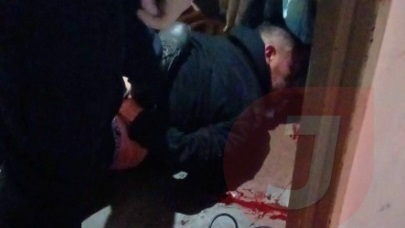 El atacante reducido en el suelo/ Jornada