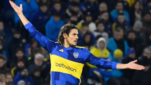 Edinson Cavani lanzó una fuerte crítica contra el VAR por el gol que le anularon en Boca-Talleres.