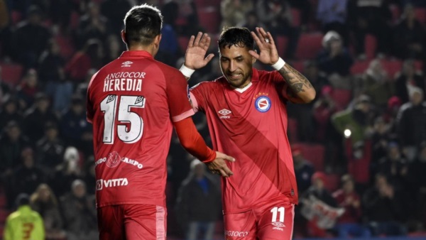 Argentinos, sin chances de clasificar, finaliza 3° del Grupo F con 9 puntos.