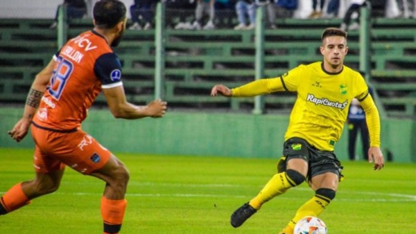 Defensa cayó después de ocho partidos invicto como local en la Sudamericana.