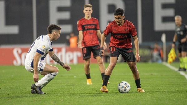 Al vencer a Platense, el cuadro cordobés llegó a la cima del torneo.