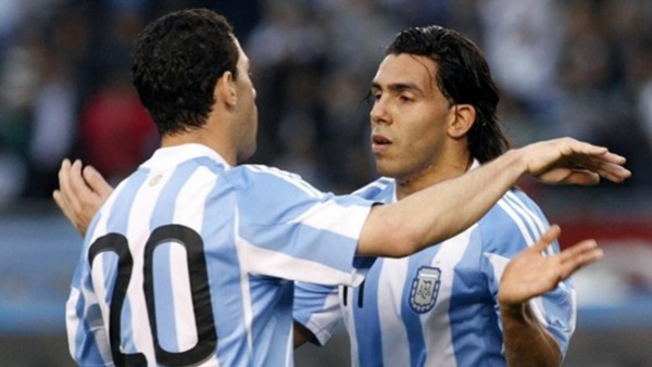 El equipo de Maradona, con un mix de titulares y suplentes, redondeó una convincente presentación en el último partido antes de viajar a Sudáfrica 2010.