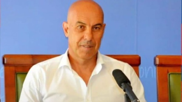 El técnico chubutense sigue ganando experiencia en el fútbol europeo.