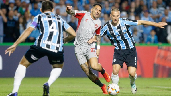 Gremio y Estudiantes igualaron en Brasil 1 a 1.