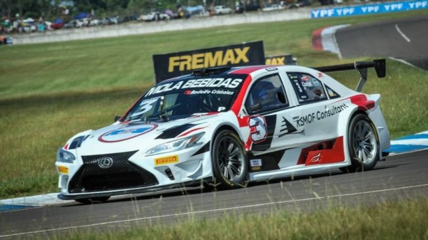 Kevin Felippo logró la victoria en la final del Top Race en el autódromo de Buenos Aires.