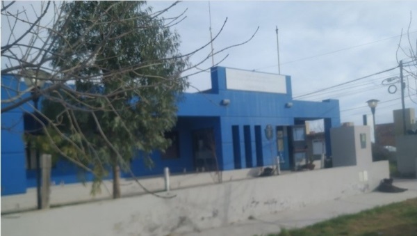 El hecho ocurrió en la Comisaría Cuarta de Puerto Madryn.