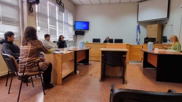 De los tres imputados, uno de ellos es menor de edad.