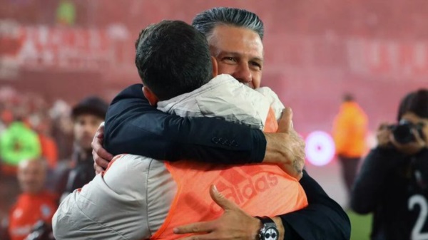 Martín Demichelis se despidió de River con un triunfo frente a Sarmiento en el Monumental.