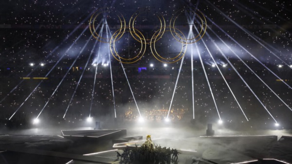 París 2024 dijo adiós de manera oficial con una fiesta de cierre con invitados especiales y una puesta en escena que dio que hablar.