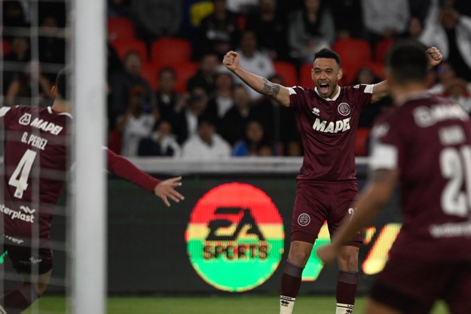 Gran victoria del Granate en la ida de la Copa Sudamericana.