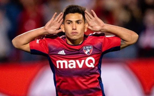 El Xeneize ofertó nuevamente a Dallas por Alan Velasco. Esta vez, US$7.000.000 por el 85% de la ficha.
