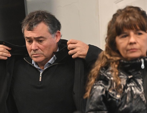 Aquilanti y su esposa en una postal del juicio original. 
