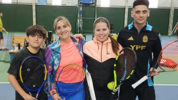 Lucio Vulcano y Susana Ferranti vencieron a Paz-Altamirano en unas de las semifinales de Mixtos "B".