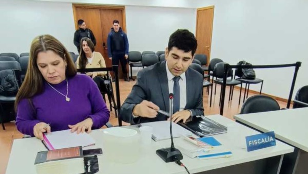 La procuradora fiscal Luciana Coppini y el abogado de la Fiscalía, Matías Ayuzo.
