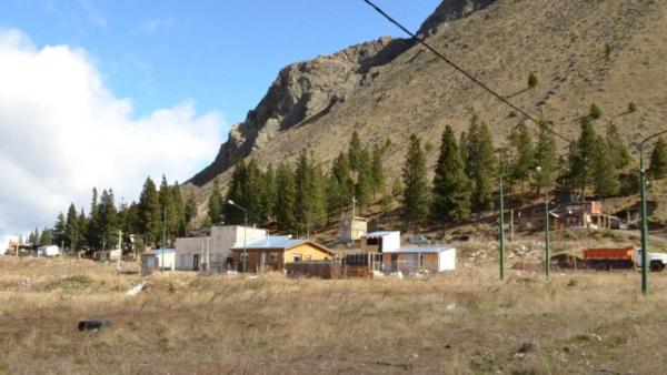 Más de veinte familias sigue sin tener agua potable en el sector del faldeo.