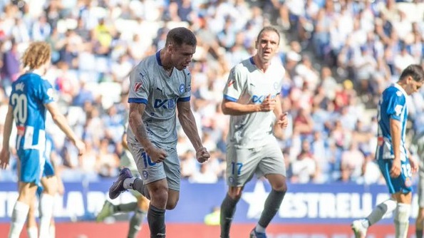 El primer gol de Tomás Conechny en el Alavés, por La Liga española.