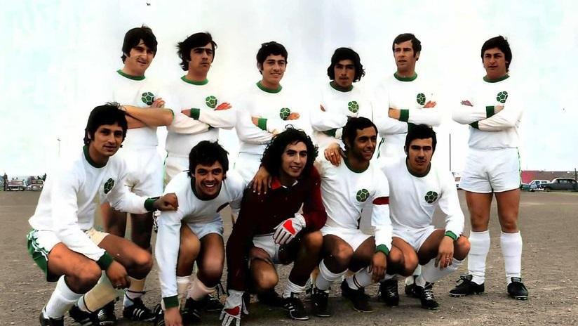Equipo setentoso con una de las casacas más recordadas.